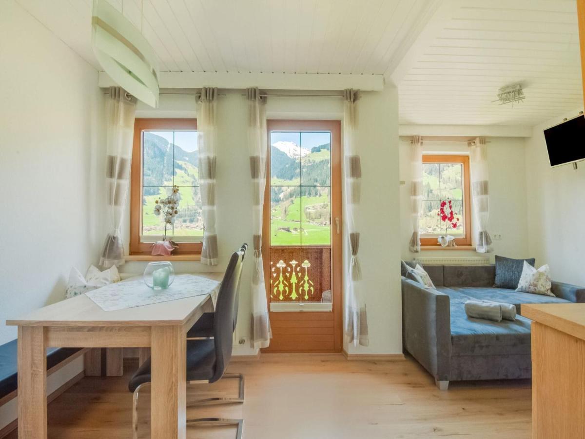 Beautiful Apartment In Ramsau With Balcony Ramsau im Zillertal Esterno foto